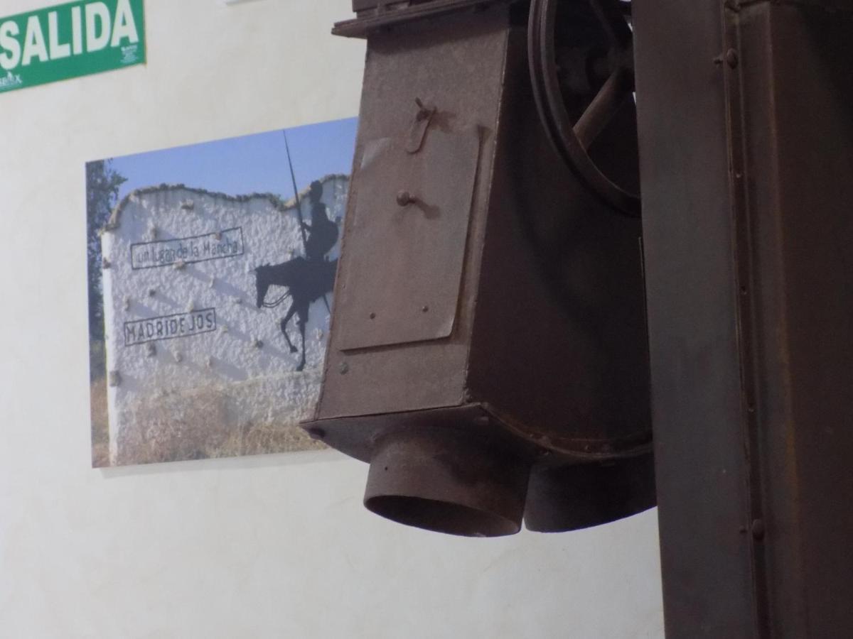 Hotel Rural Suenos Del Quijote มาดริเดฮอส ภายนอก รูปภาพ