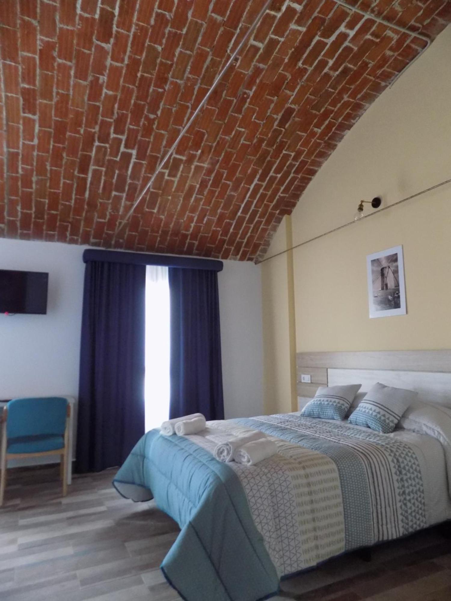Hotel Rural Suenos Del Quijote มาดริเดฮอส ภายนอก รูปภาพ